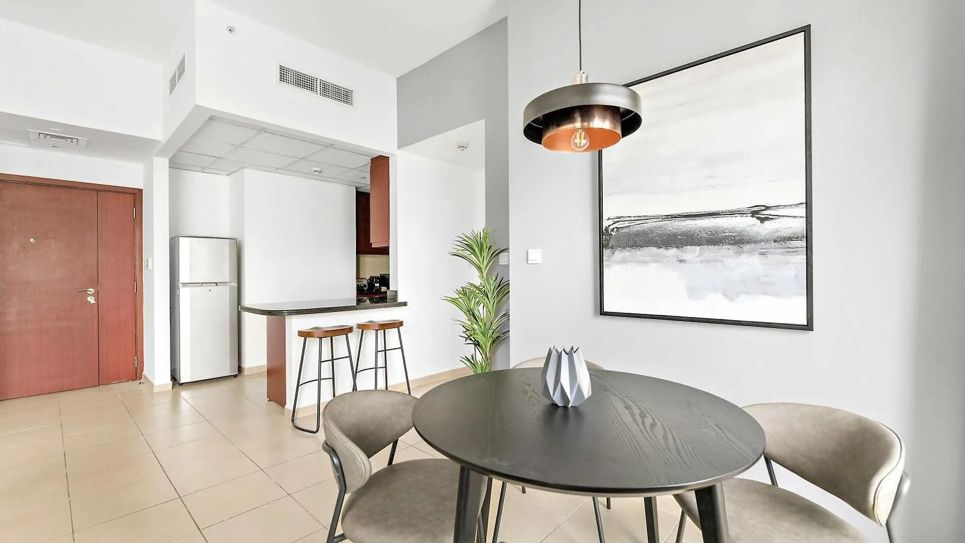 Apartamento Silkhaus Just Furnished 1Bdr In Jbr Near The Beach Dubai Emirados Árabes Unidos